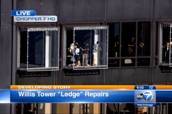 Willis Tower Sky deck Ledge Cracks